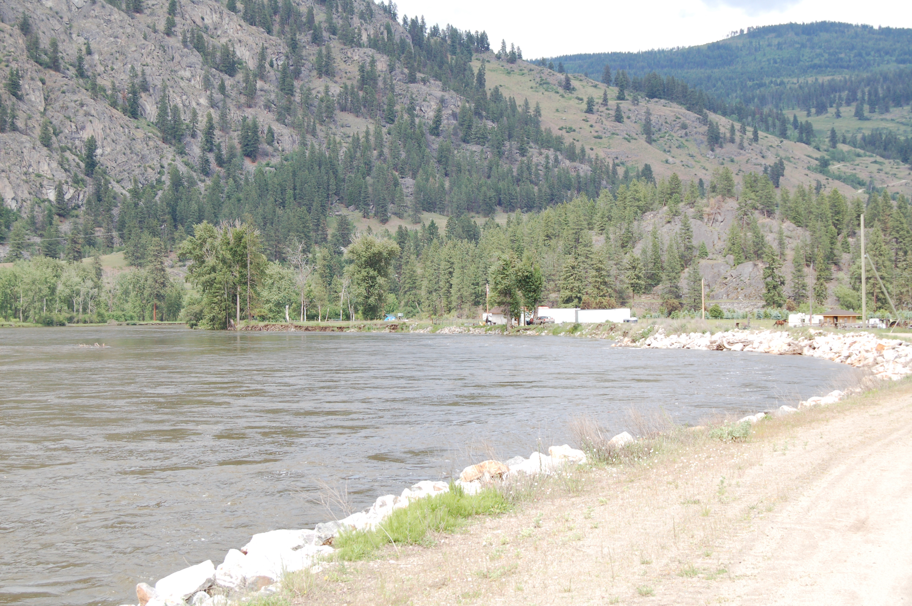 DREAMING OF SUMMER ON THE KETTLE RIVER? Discover Border Country Realty