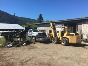 auto recycling, business for sale, commercial property, grand forks, mobile home, pool, greenhouse